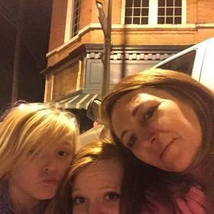 Meet your Posher, Bobbie